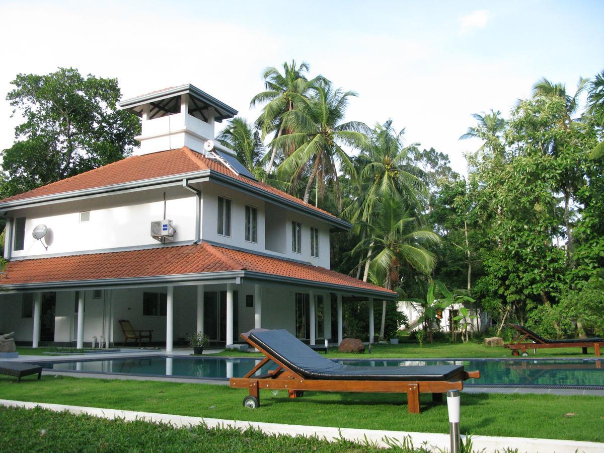 Anuhas Airport Villas Katunayaka Exterior foto